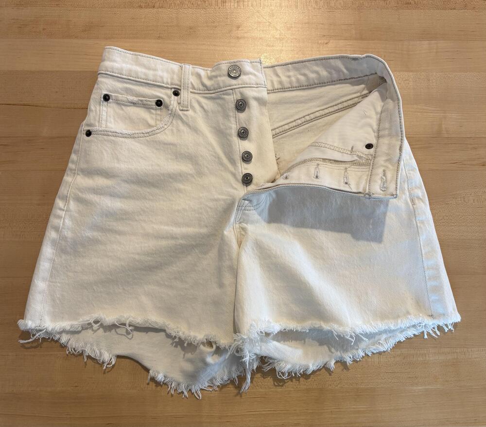 Abercrombie & Fitch Shorts Womens 2 White The Dad Short High Rise Cutoff Denim